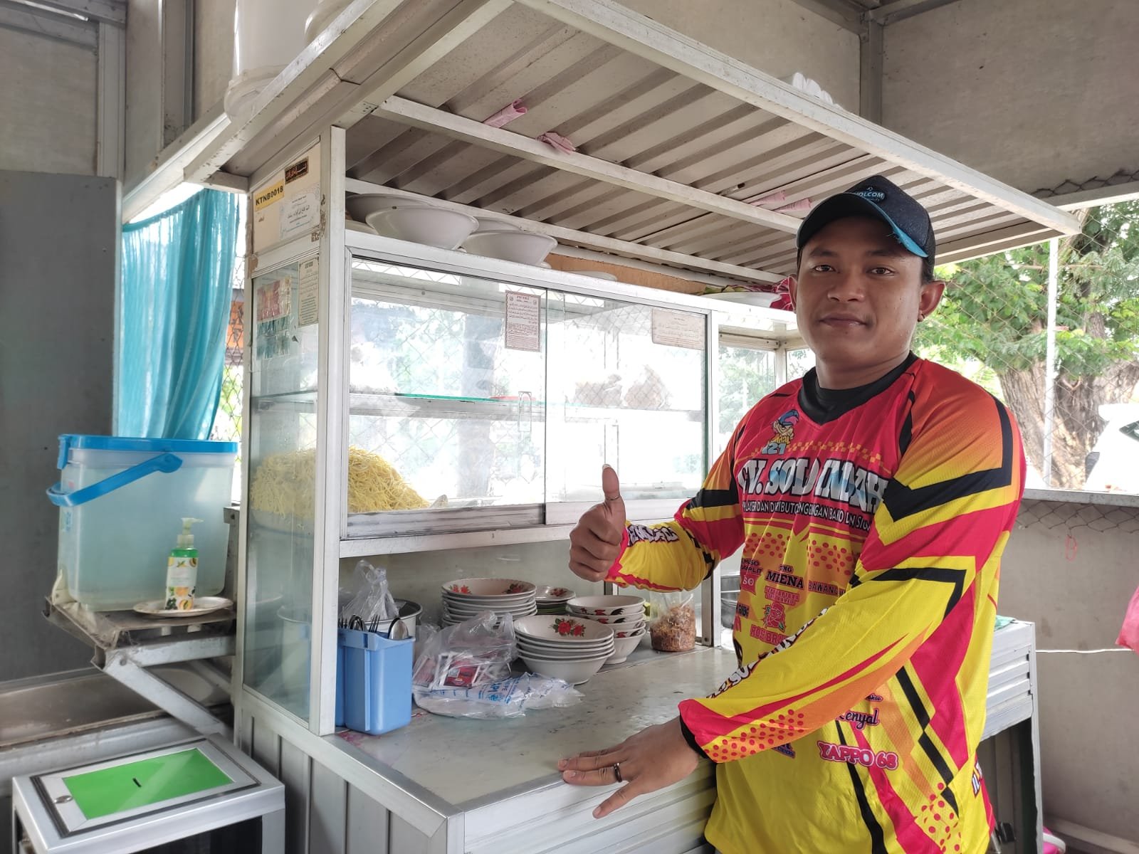 ISYANTO (MUGI LESTARI) - CV. Solo Indah ISYANTO (MUGI LESTARI) - CV. Solo Indah