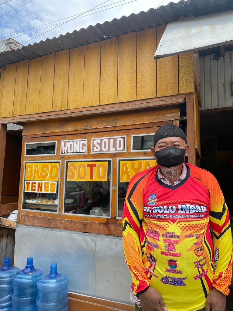 MUJIONO (BAKSO PUTRA KEMBAR) - CV. Solo Indah MUJIONO (BAKSO PUTRA KEMBAR) - CV. Solo Indah