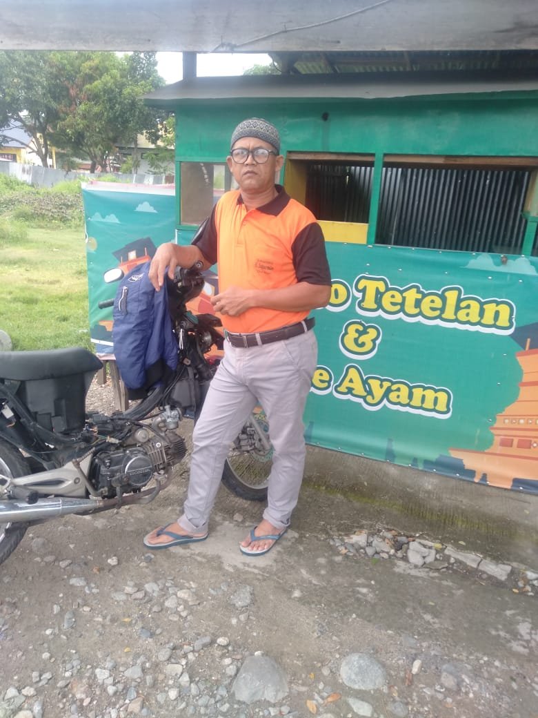 ROSIDI/ BAKSO TETELAN - CV. Solo Indah ROSIDI/ BAKSO TETELAN - CV. Solo Indah